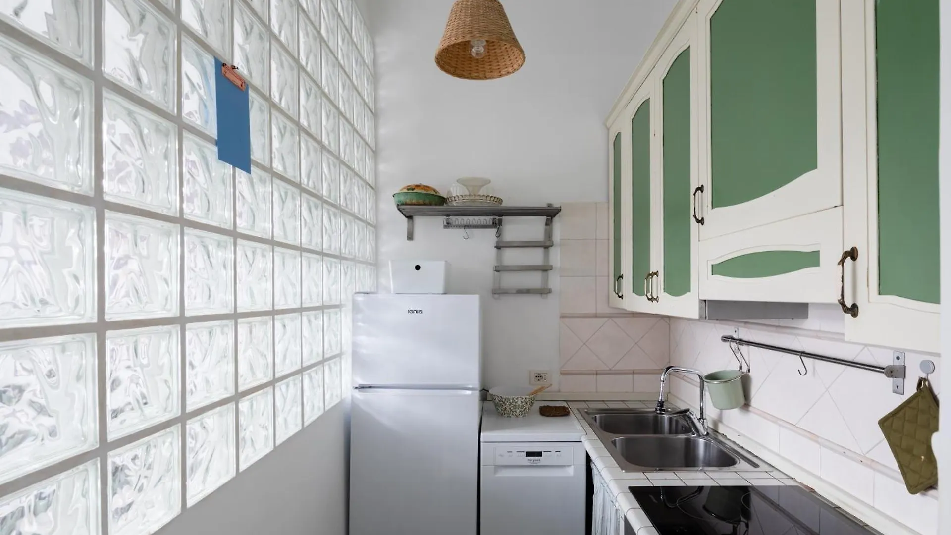 2 Bedrooms Flat Near The Colosseum Rome Apartment