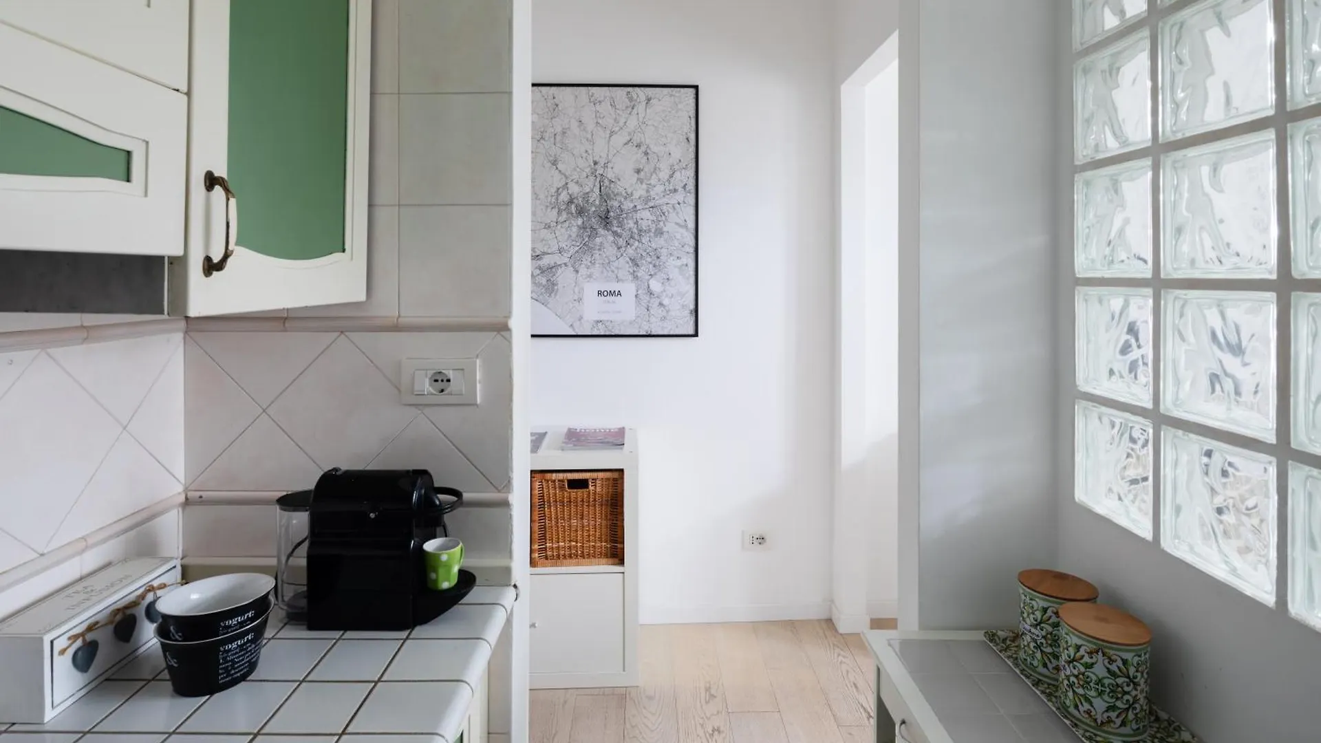 2 Bedrooms Flat Near The Colosseum Rome 0*,