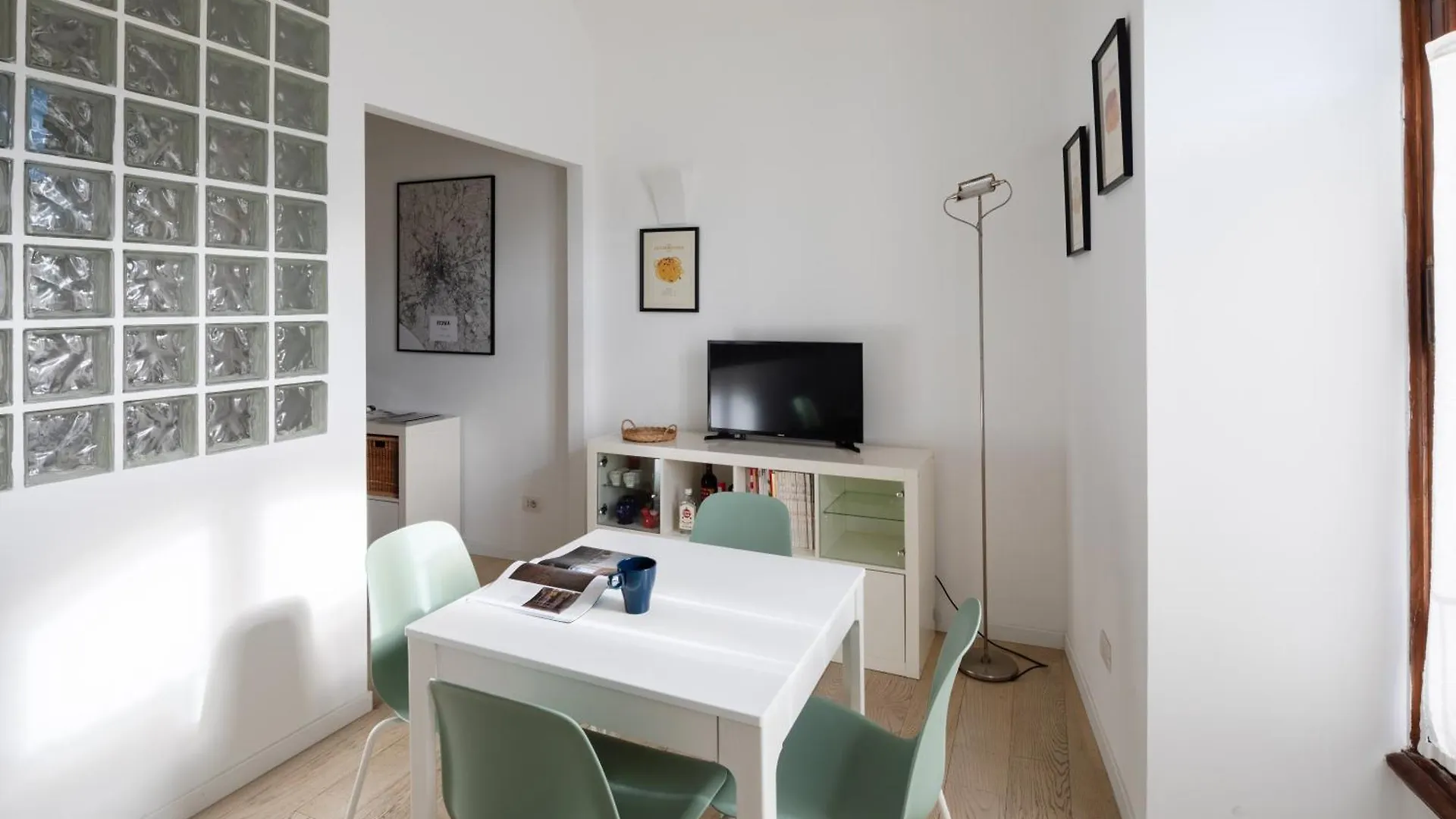 Apartment 2 Bedrooms Flat Near The Colosseum Rome Italy