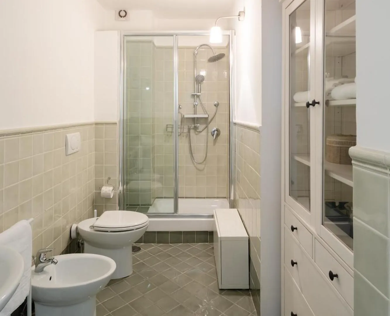 2 Bedrooms Flat Near The Colosseum Rome