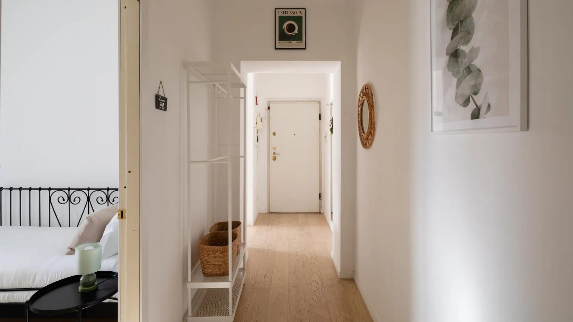2 Bedrooms Flat Near The Colosseum Rome 0*,  Italy